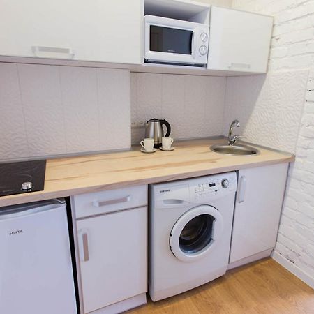Cozy Apartment Beside Metro Yaroslava Mudroho, Universytet - Chernyshevska Str 95-6 Kharkiv Exterior photo