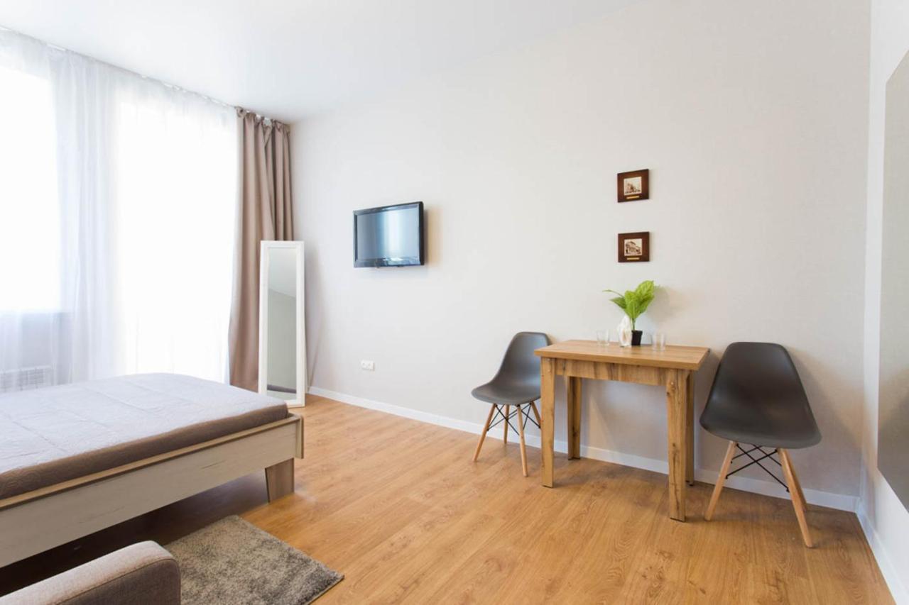 Cozy Apartment Beside Metro Yaroslava Mudroho, Universytet - Chernyshevska Str 95-6 Kharkiv Exterior photo